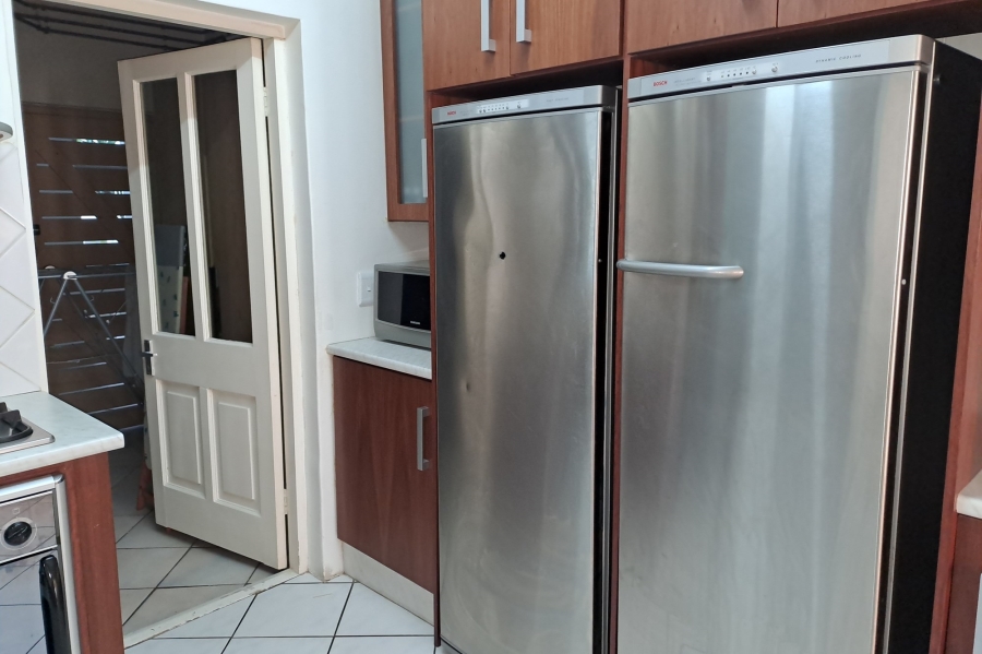 3 Bedroom Property for Sale in Summerstrand Eastern Cape